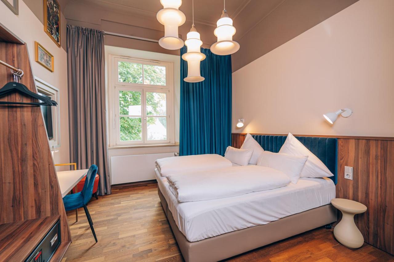 לנדשט Hotel Amalia - Boutique Hotel מראה חיצוני תמונה
