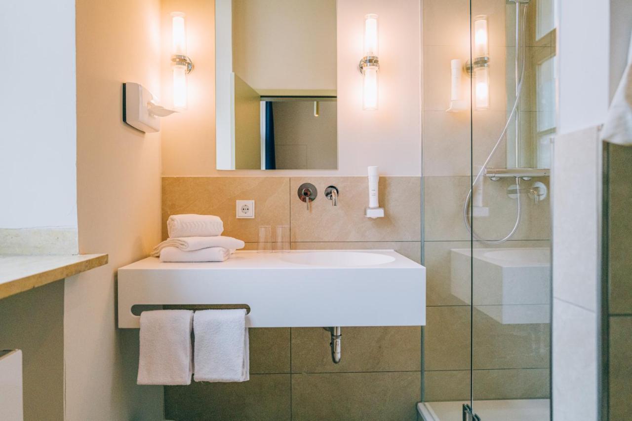 לנדשט Hotel Amalia - Boutique Hotel מראה חיצוני תמונה