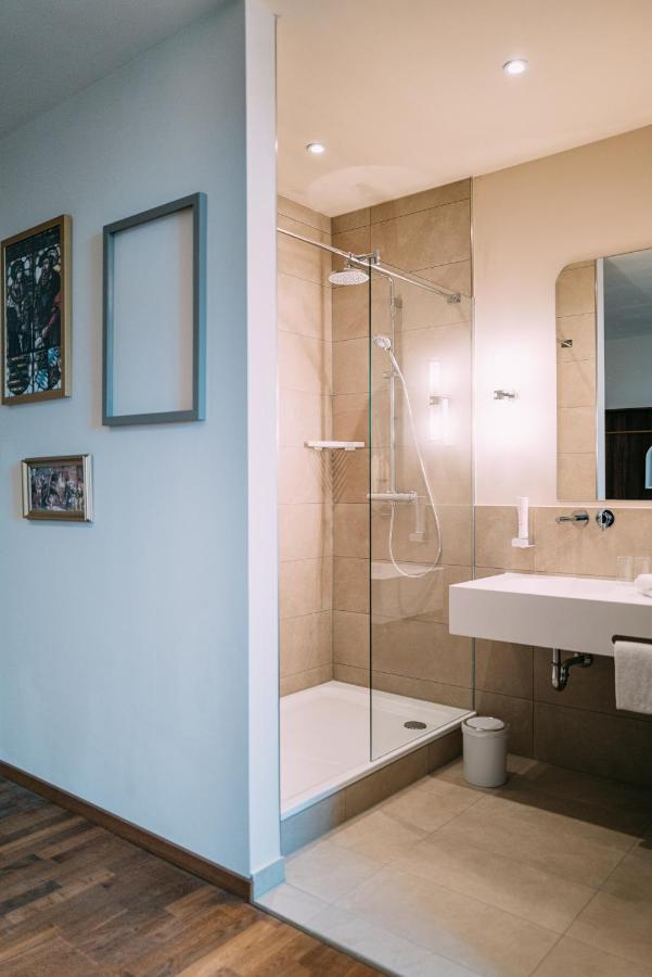 לנדשט Hotel Amalia - Boutique Hotel מראה חיצוני תמונה