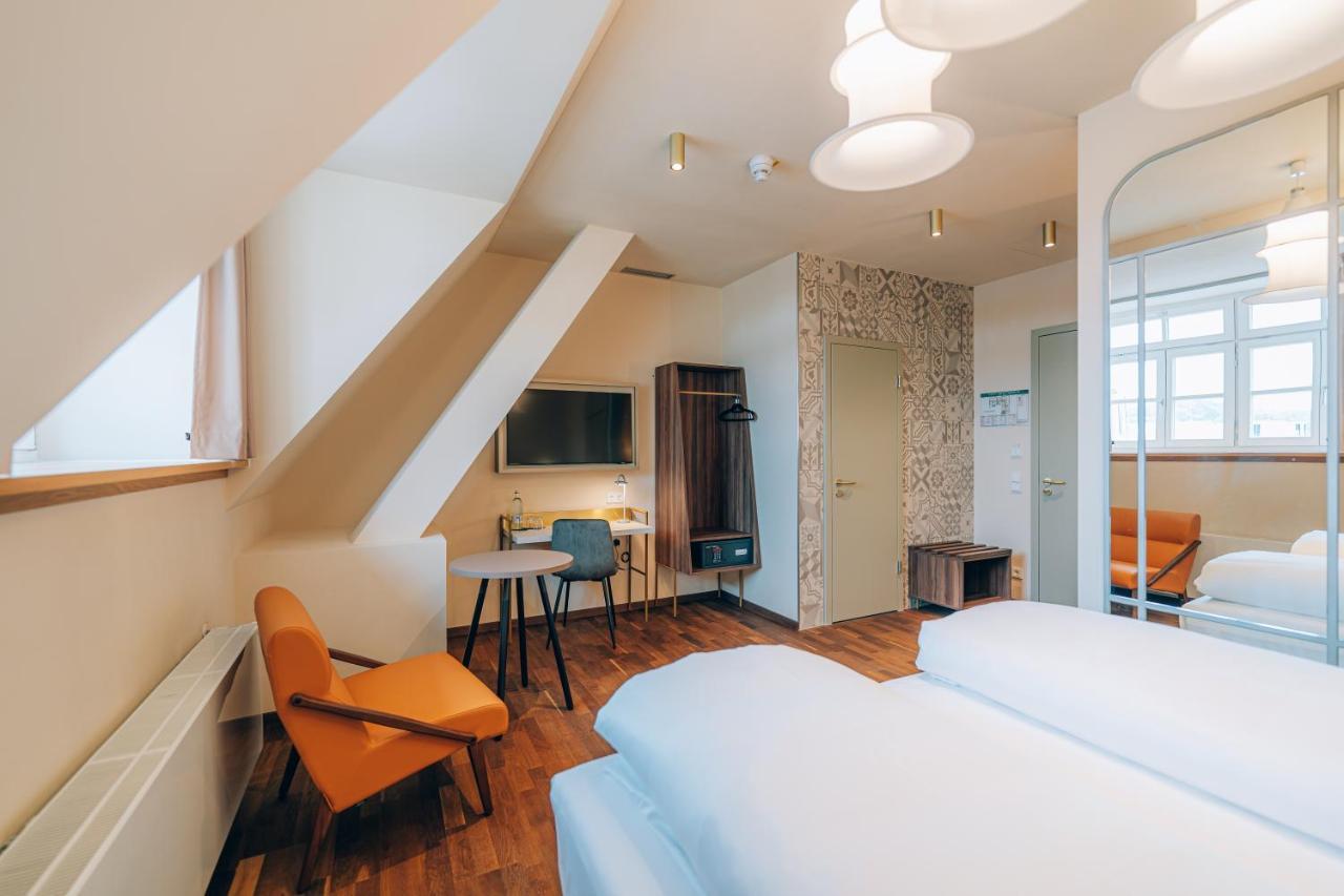 לנדשט Hotel Amalia - Boutique Hotel מראה חיצוני תמונה