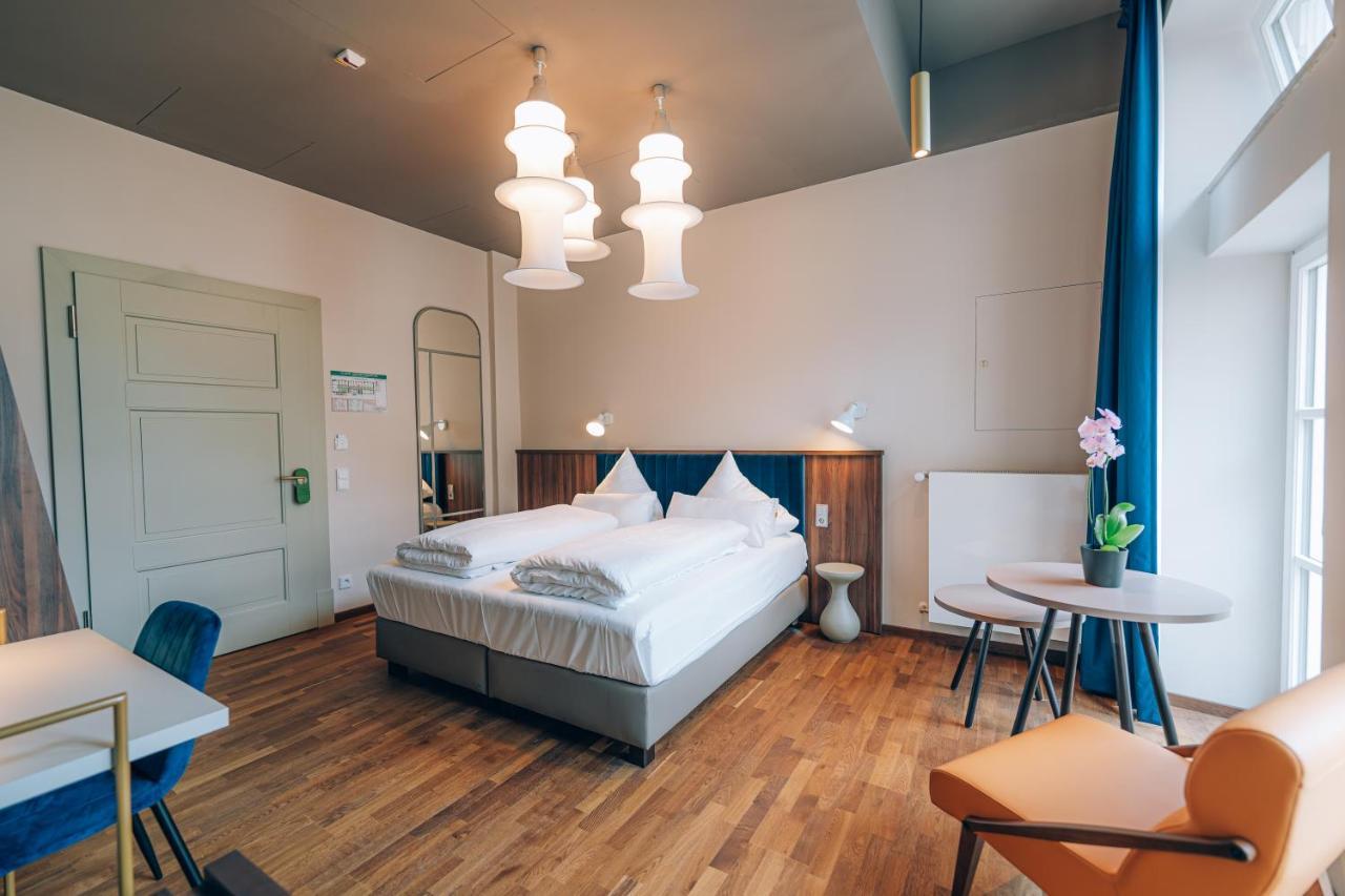 לנדשט Hotel Amalia - Boutique Hotel מראה חיצוני תמונה