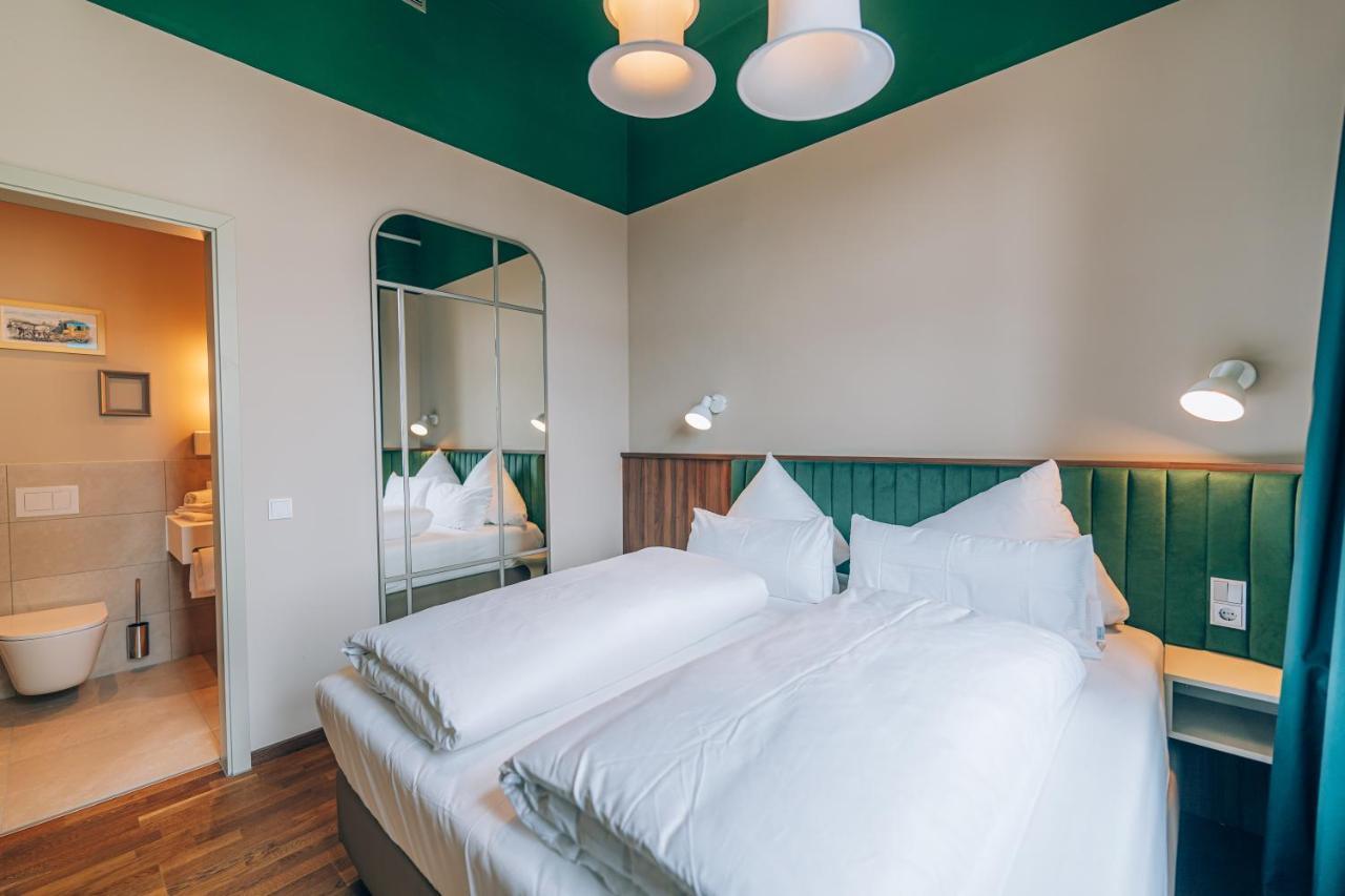 לנדשט Hotel Amalia - Boutique Hotel מראה חיצוני תמונה