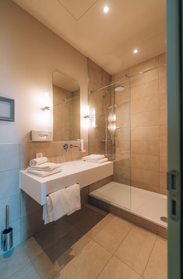 לנדשט Hotel Amalia - Boutique Hotel מראה חיצוני תמונה