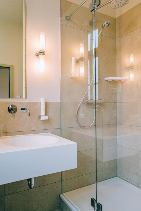 לנדשט Hotel Amalia - Boutique Hotel מראה חיצוני תמונה