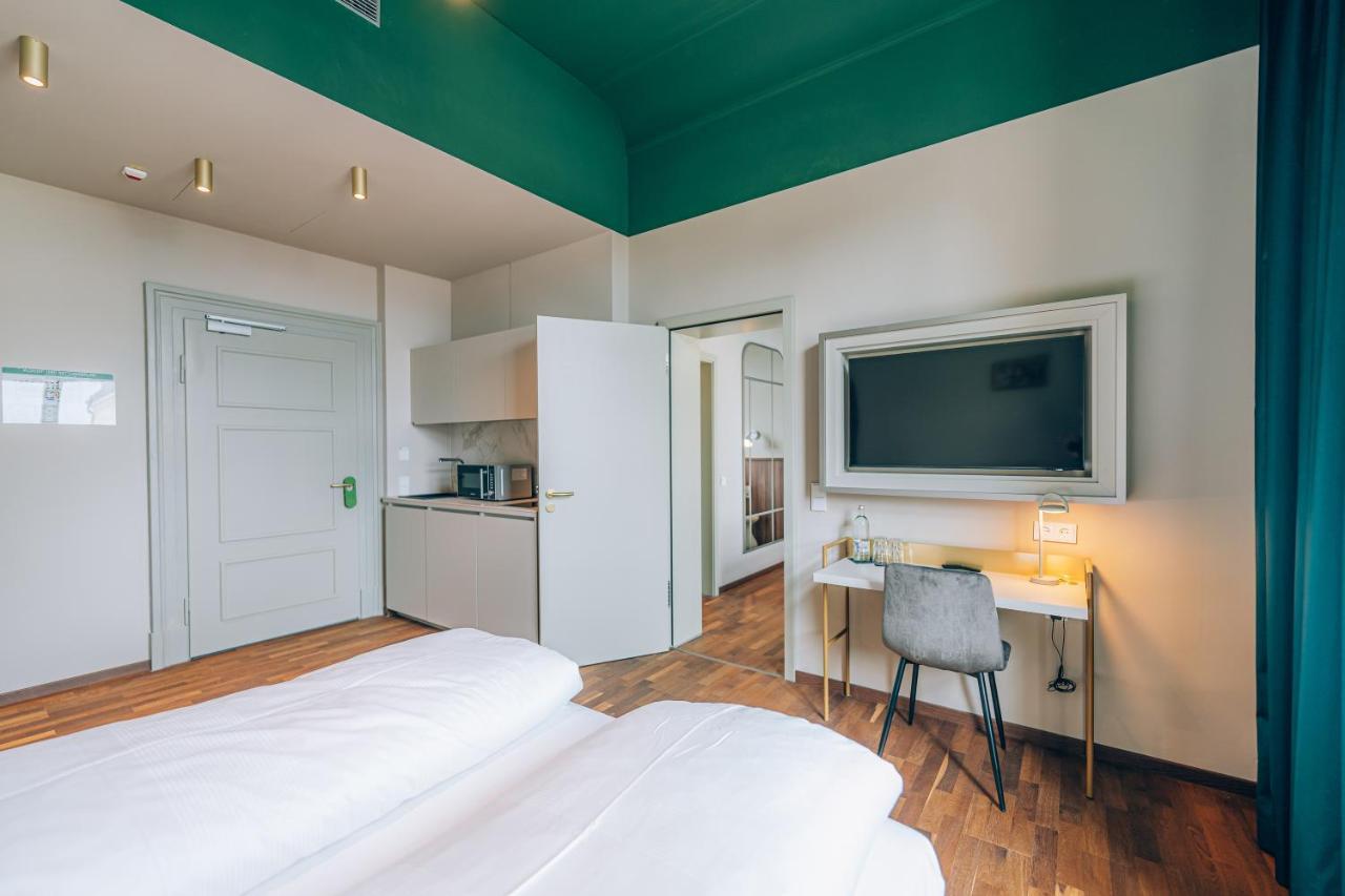 לנדשט Hotel Amalia - Boutique Hotel מראה חיצוני תמונה
