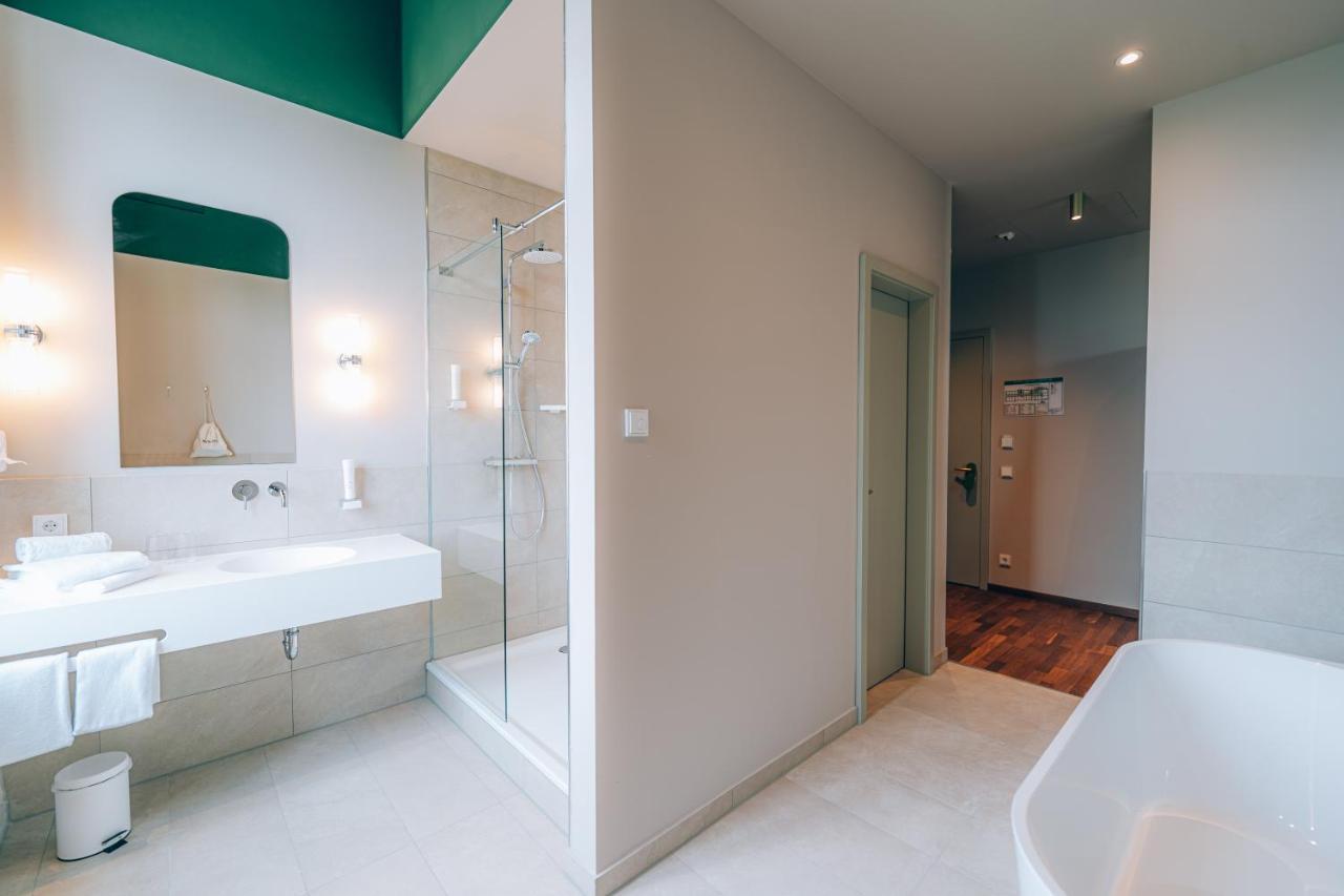 לנדשט Hotel Amalia - Boutique Hotel מראה חיצוני תמונה