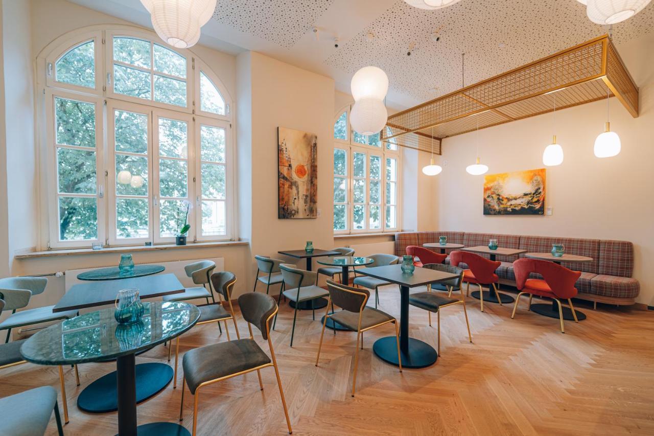 לנדשט Hotel Amalia - Boutique Hotel מראה חיצוני תמונה