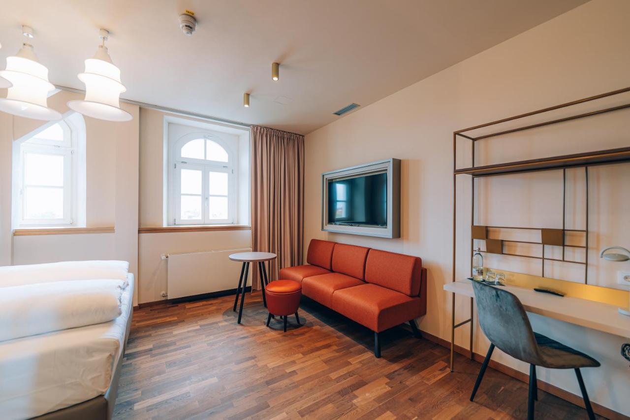 לנדשט Hotel Amalia - Boutique Hotel מראה חיצוני תמונה